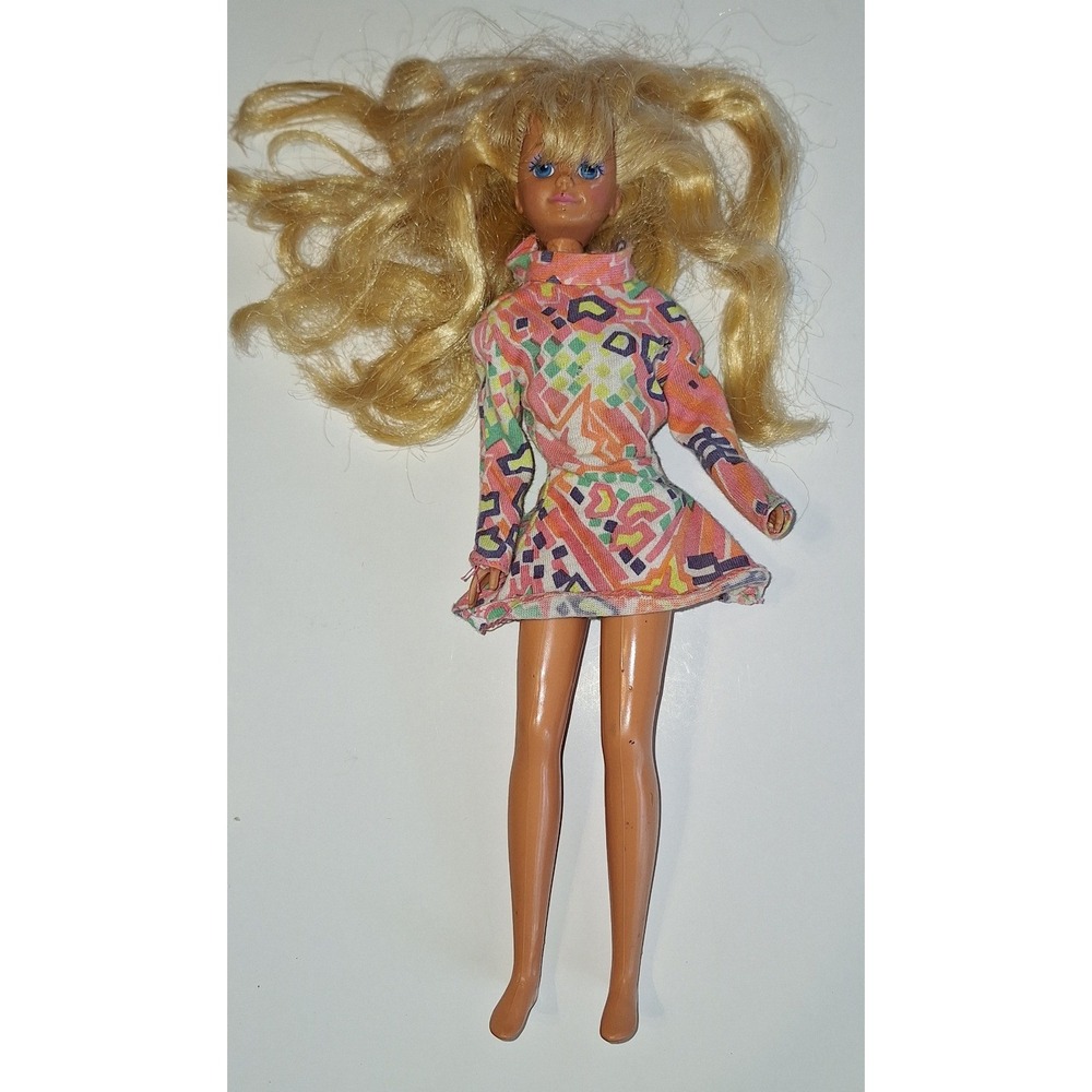 Vintage 1987 Mattel Barbie Skipper Doll Blonde Blue Eyes GeometricDress Malaysia